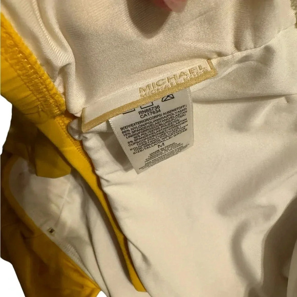 👙✨Michael Kors Yellow Chain Detail Bikini Top Medium☀️✨ - Picture 3 of 3